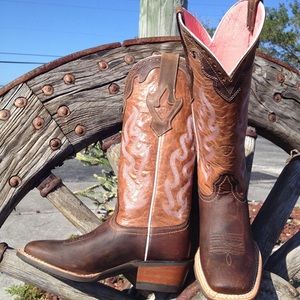 Ariat Crossfire Caliente cowboy boots